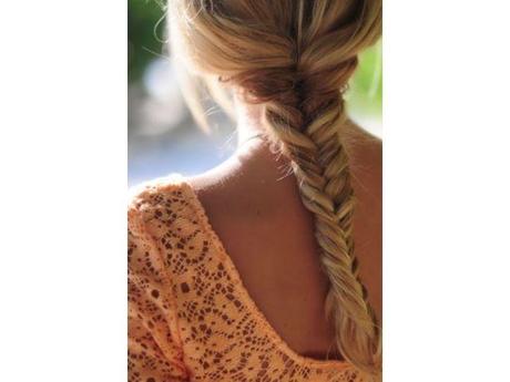 LoveHair #02 || D.I.Y. Fishtail Braid - Come realizzare la treccia spiga di pesce