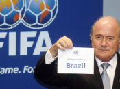 Rivoluzione calcio, Blatter apre alla moviola campo. Previste contestazioni tempo?