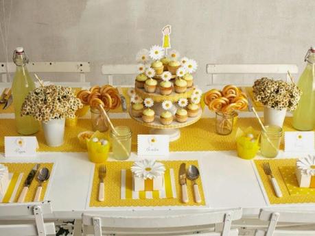 baby yellow party