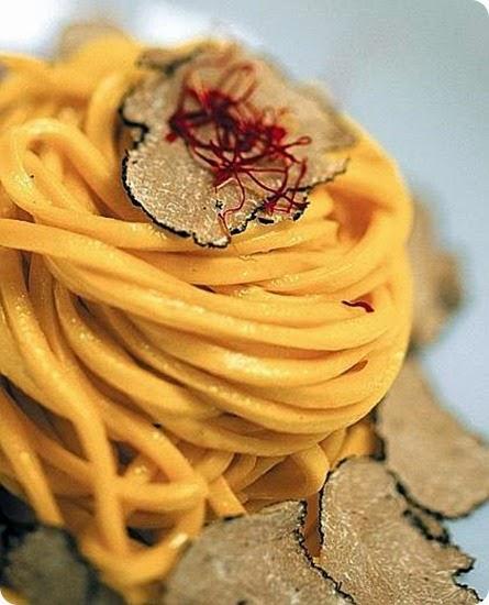 Maccheroni alla chitarra con tartufo e zafferano di L’Aquila