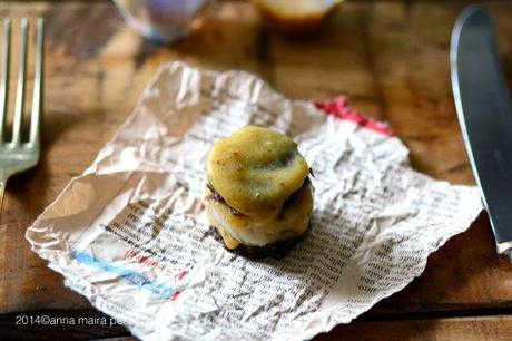 Alfio e Fanny per una finger-piadina con farina di riso venere, aspic di orecchie di maiale e pistacchi, gelatina di mandarino senapata. per l'Mtchallenge di Giugno