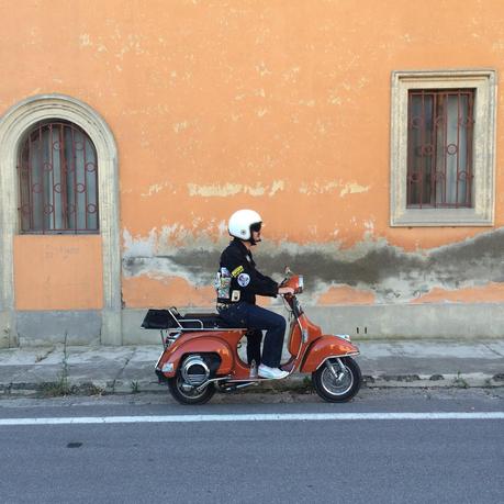 In viaggio verso Montalcino: vespa e street food