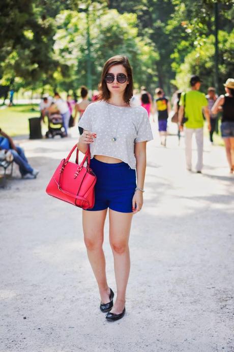 High-waist shorts and a crop-top