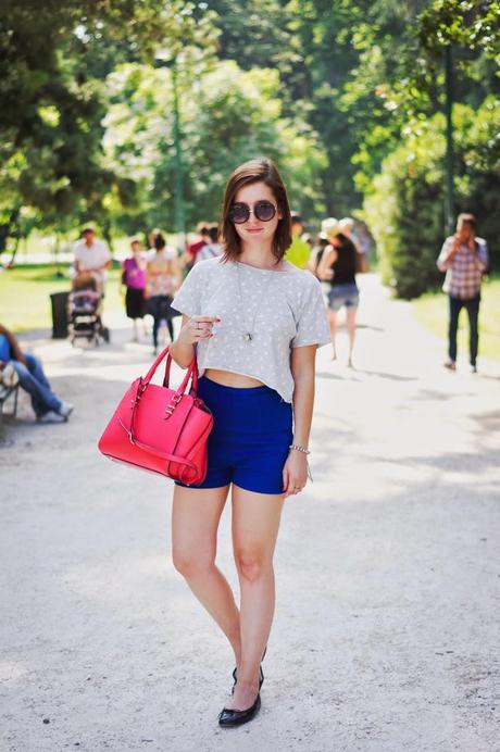 High-waist shorts and a crop-top