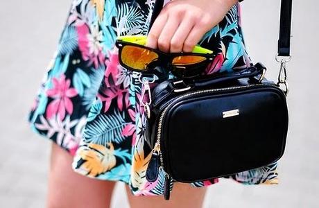 TROPICAL PRINT