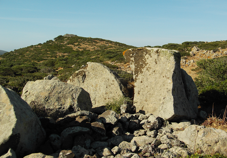 Sant'Antioco. La stele-menhir in regione Serra Nuarxis