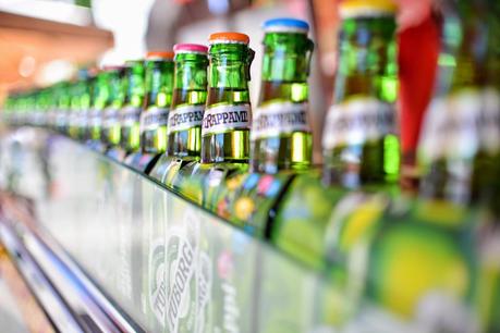 TUBORG - NUOVO PACK CON TAPPO A STRAPPO E #STRAPPALATUBORG TOUR