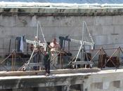 Sicurezza inesistente operai sulla cupola Piazza Plebiscito