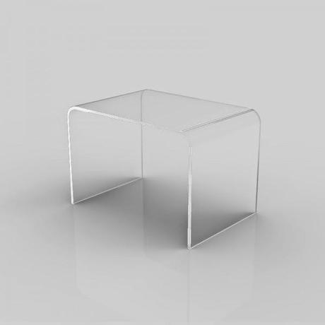 tavolino moderno in plexiglass