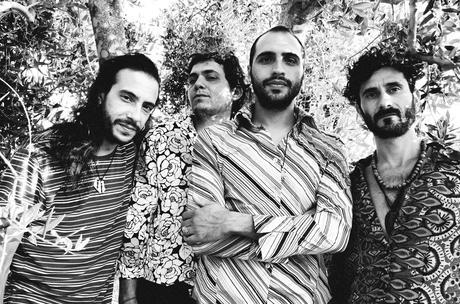 Si sciolgono definitivamente i Pogues, nuovo album per i Vines, malore per Gregg Allman, concerti in Italia... Si sciolgono definitivamente i Pogues, nuovo album per i Vines, malore per Gregg Allman, concerti in Italia...