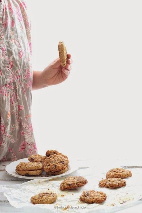 Cookies ai fiocchi d'avena e cioccolato con gelato alla banana