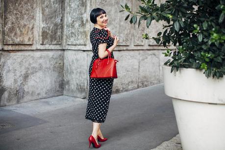 Smilingischic, fashion blog, Sandra Bacci, polka -dot dress by D&G, How would you define femininity? abito a pois, outfit 