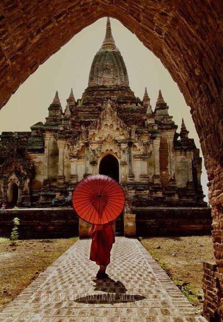 Burma e i suoi monaci rossi fonte Pinterest
