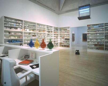 Damien Hirst ‘Pharmacy’, 1992 © Damien Hirst and Science Ltd. 