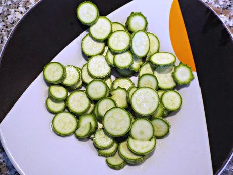 Penne integrali alle zucchine, limone, prezzemolo e semi di finocchio