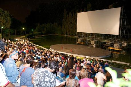 cinema all'aperto al parco del poggio