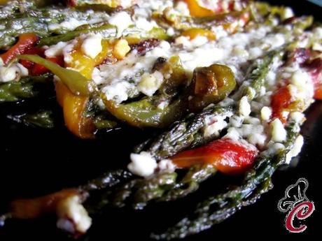 Sautè di asparagi e peperoni alla feta e nocciole: ottimizzazione e recupero di tempo e di risorse