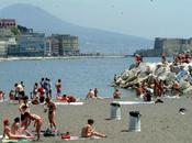 Foto. domenica Lido Mappatella: rifiuti anche mare