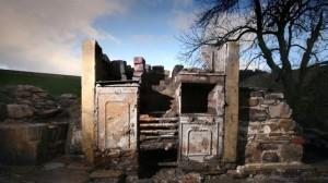 Tanto per non farsi mancare nulla nel 2011 durante dei lavori in questa zona fu ritrovato questo  17th Century cottage con tanto di scheletro di un povero gattino murato!