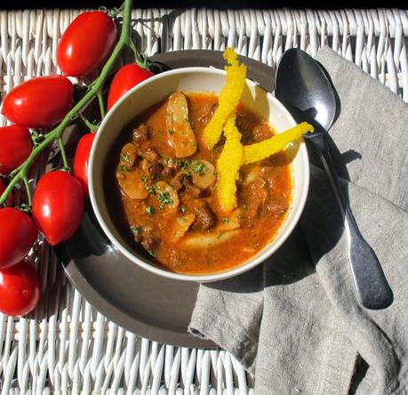 Zuppa di funghi di Enrica con cialda di mais