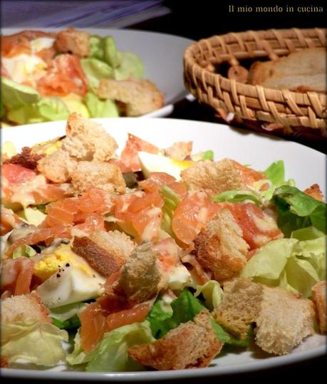 CAESAR salad al SALMONE affumicato