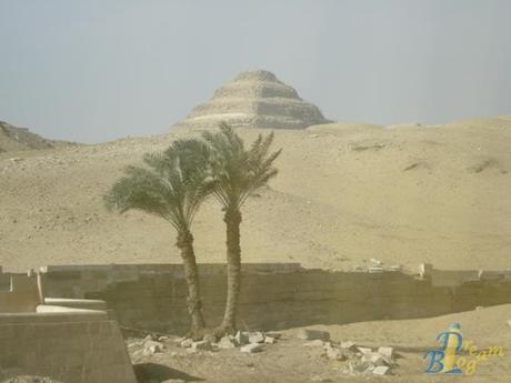 Overnight in Egitto. Escursione a Gizah, Sakkara e Memphis.