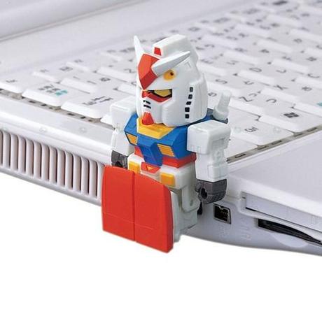 buffalo-usb-gadgets-lupin-gundam-flash-drive-7