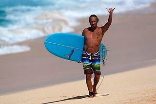 Kirk Hammett - Fa surf alle Hawaii (foto)