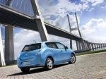 Nissan Leaf linea di cinta