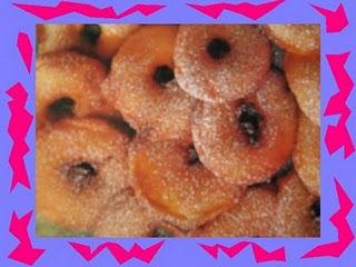 Le frittelle dolci, semplici e genuine, sono tra le poche voci che si possono ascrivere al dolce tipico della Basilicata.