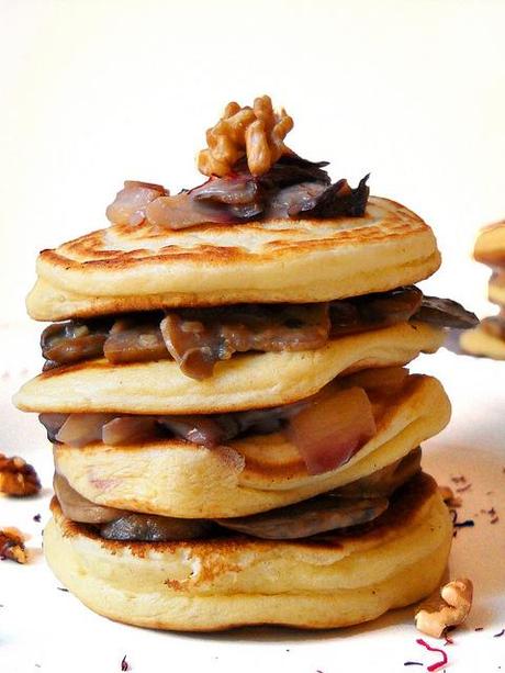 Pancakes con funghi e radicchio