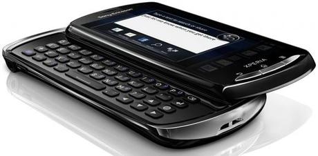 CA01 Black SCR12 580x285 Sony Ericsson Xperia PRO: foto, video, caratteristiche, scheda tecnica, dettagli