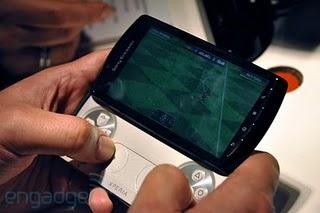 Foto e scheda tecnica del Xperia Play