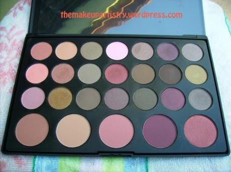 26 COLOURS NIGHT CAT EYESHADOW 'N BLUSH PALETTE