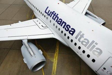 Lila contro Lufthansa Italia: non assume sieropositivi