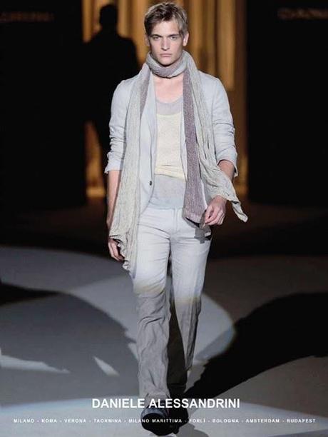 DANIELE ALESSANDRINI - SFILATA SS 2011