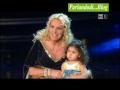 [Video] Antonella Clerici apre il festival di Sanremo 2011, passa il testimone a Gianni Morandi!