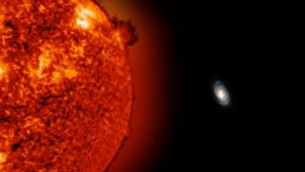 L'immagine simulata indica come apparirebbe la nostra Galassia dalla stella ULAS J0744+25, a circa 775,000 anni luce da noi, che insieme a ULAS J0015+01 è la più distante stella ad oggi nota della Via Lattea. Crediti: Uniview by SCISS, SOHO (ESA & NASA), John Bochanski e Jackie Faherty, Carnegie Institute's Department of Terrestrial Magnetism