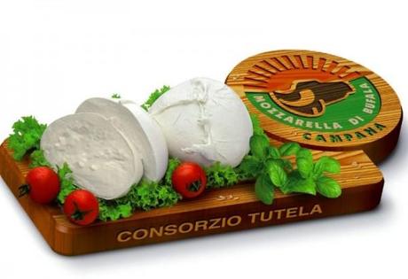 Campania, la mozzarella di bufala
