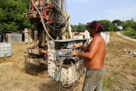 il cantiere per il pozzo