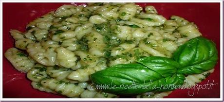 Gnocchetti di semola al pesto di basilico e noci (22)