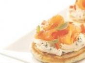 Pancake alle erbe formaggio cremoso salmone affumicato