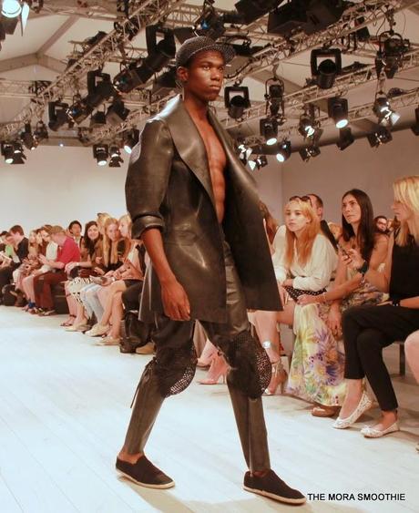 Rike Feurstein themorasmoothie, dimitri, marccain, rikefeurstein, gabrieleffe, tuwe, compagniaitaliana, bizzaria, fashion, sfilate, fashionblog, fashionblogger, patriziapepe, outfit, look, model, show