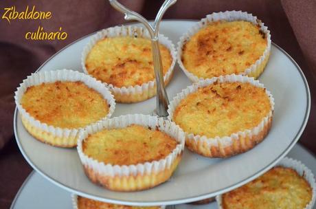 Queijadinha, dolcetti brasiliani al formaggio