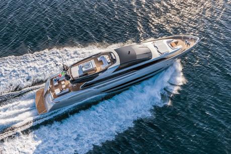 Riva: Il nuovo Yacht 122' Mythos