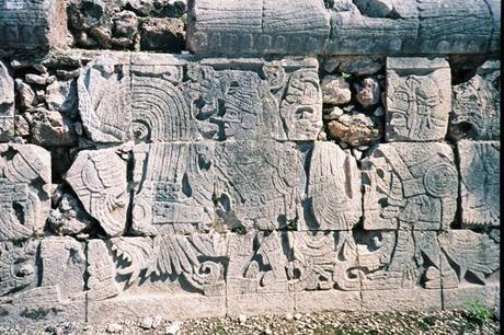 Mexico_Chichen Itza_stones My vintage travel memories: fotografie dal Messico