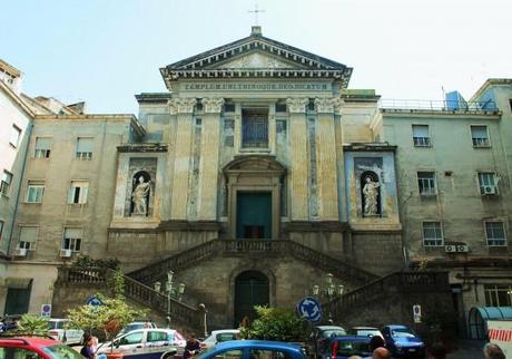 Chiesa S.ssa Trinità dei Pellegrini, facciata esterna