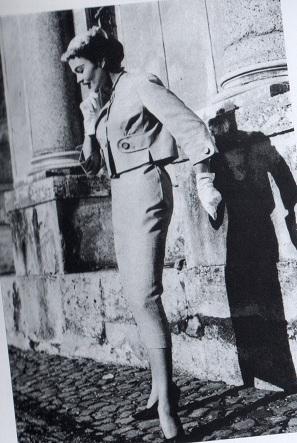 Fabiani 1955 - Abito da giorno indossato da joe Patterson - Foto di Elsa Haertter
