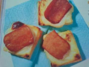 crostini-filanti-ai-wurstel