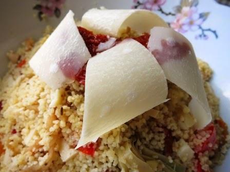 Cous cous alle verdure sott'olio e Parmigiano Reggiano